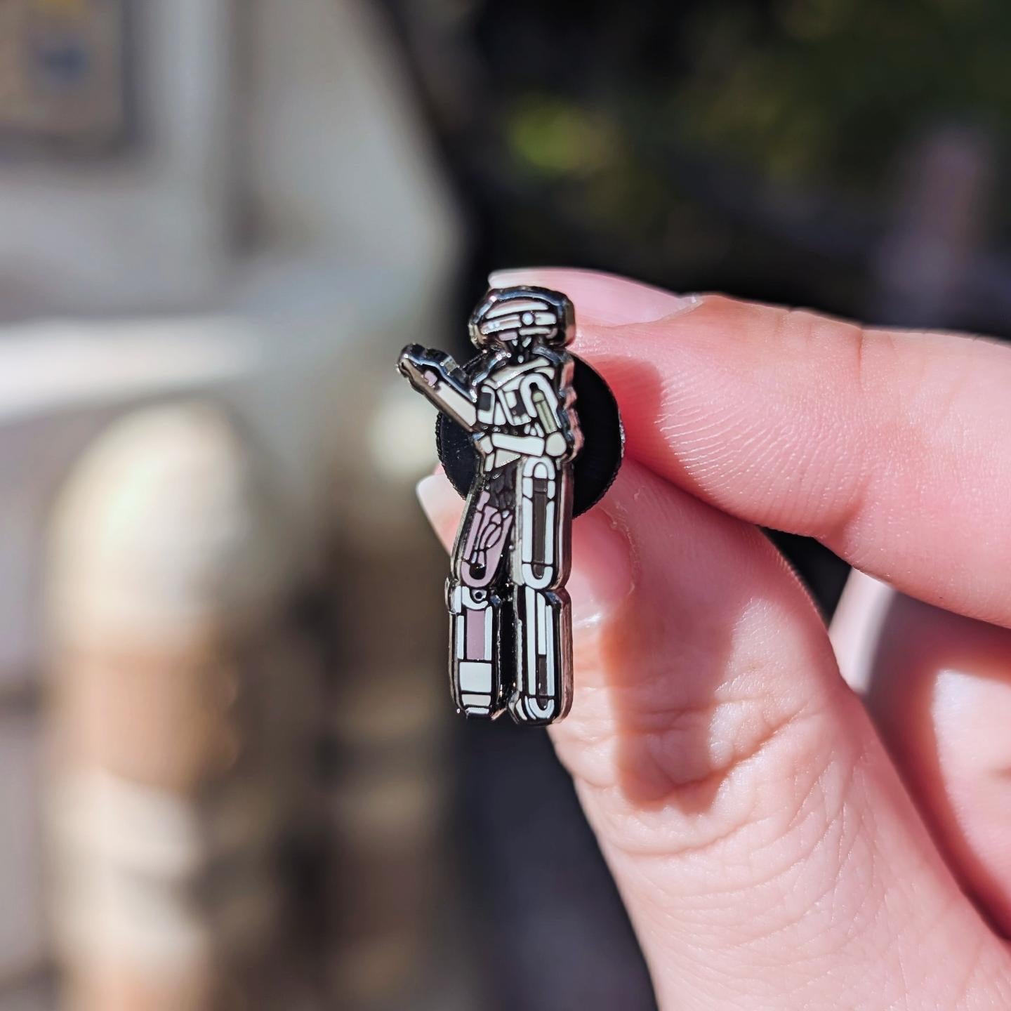 Mini El Three Robot Pin
