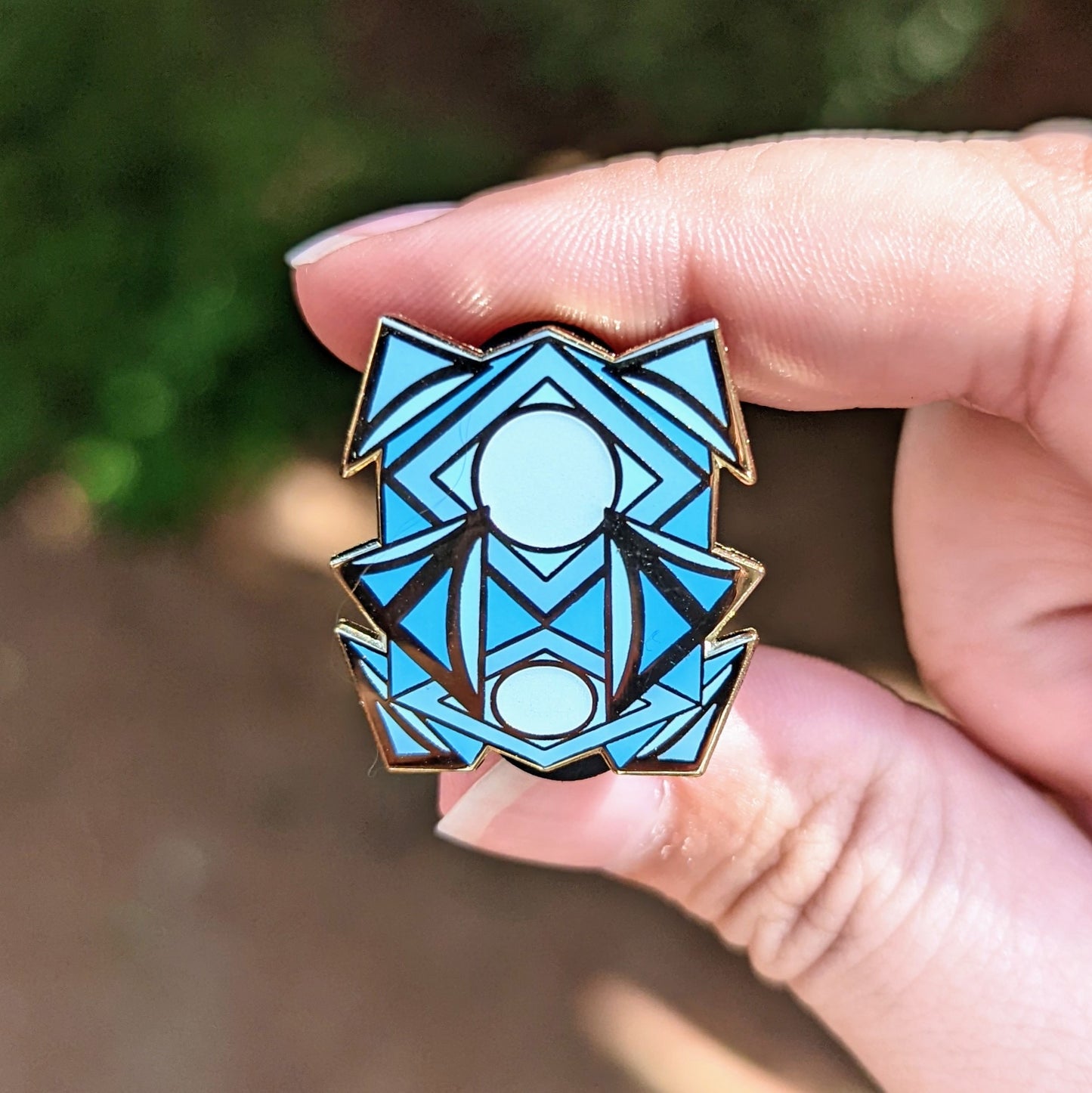 Holo Pyramid and Cube GITD Pins