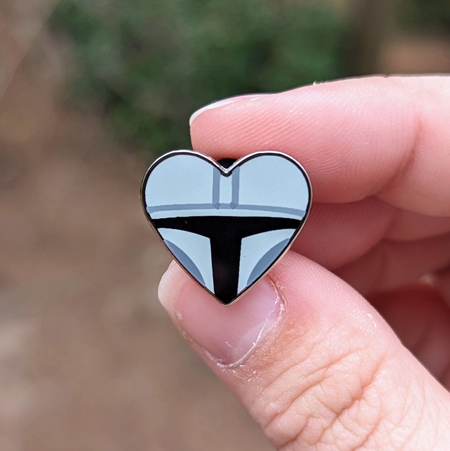 Mandoverse Heart Mini Pins